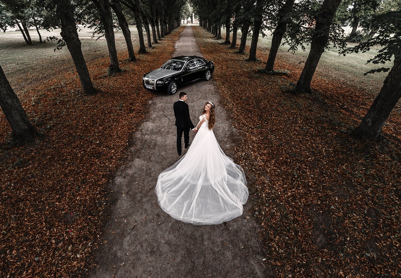 FotoGuru profesionalus vestuvių fotografas Vilniuje vestuvių fotosesija miške
