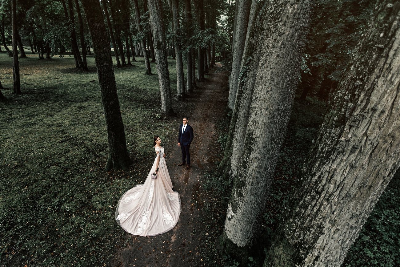 FotoGuru vestuvių fotografija vestuvių galerija vestuvių fotosesija miške