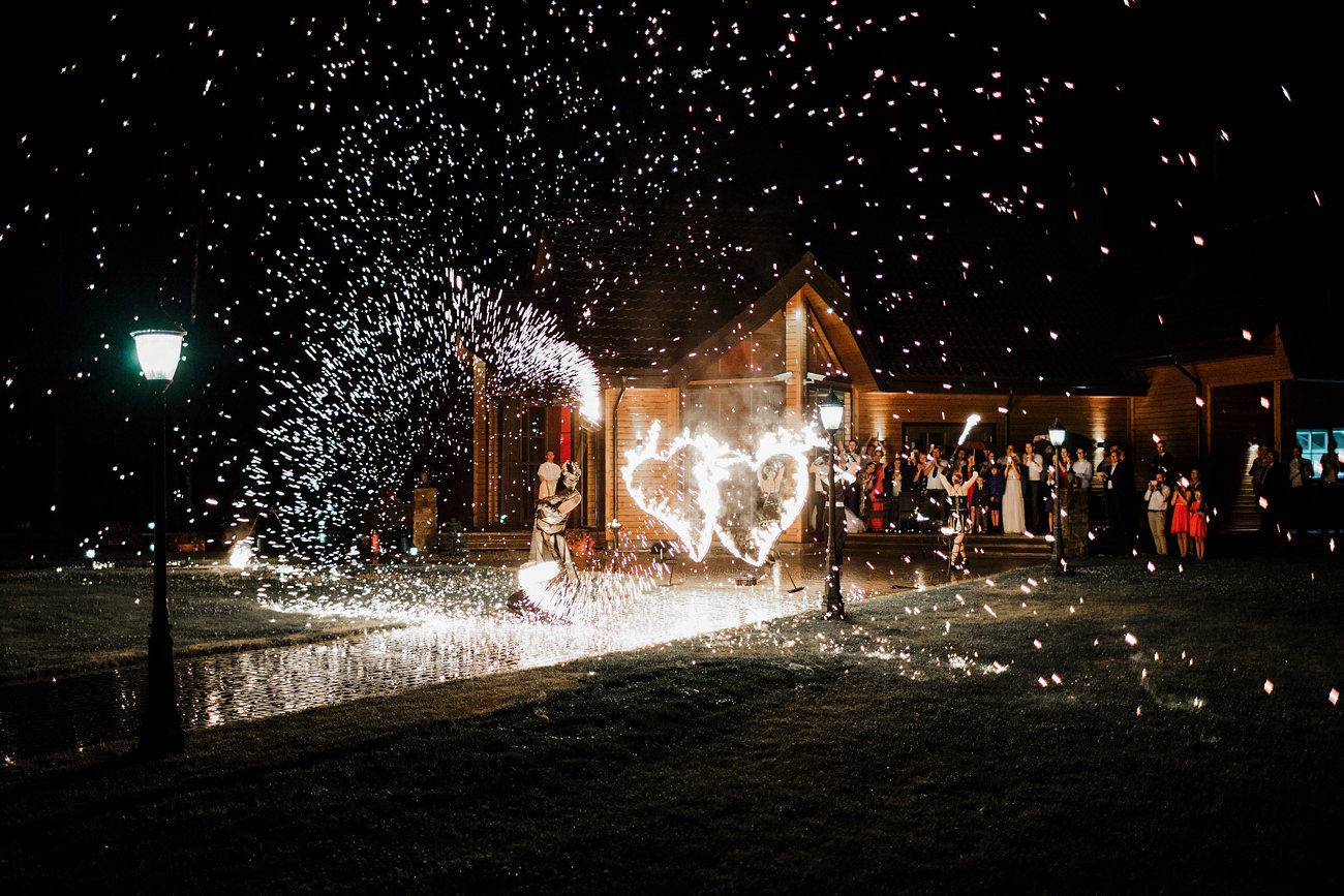 FotoGuru vestuvių fotografija vestuvių galerija ugnies šau vestuvėse