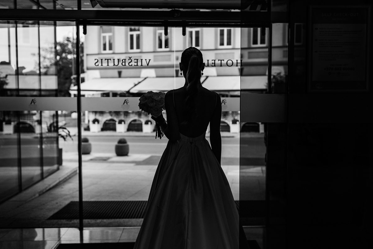 Fotoguru moderni vestuvių fotosesija Vilniuje