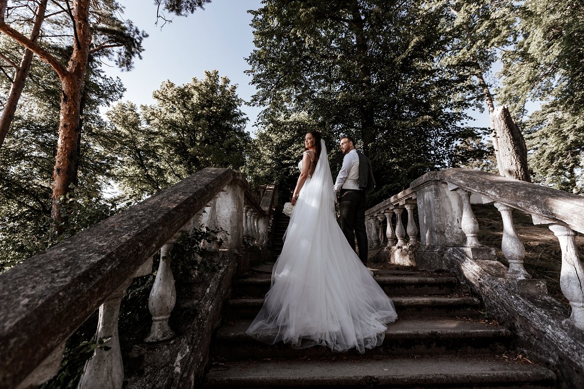 FotoGuru fotografo paslaugos vestuvių fotosesija Užutrakio dvare vestuvių fotografija nuotakos